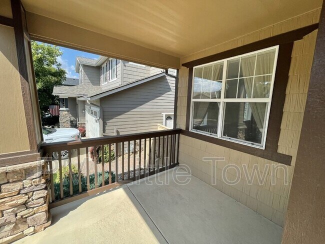 Foto del edificio - 10711 Riverbrook Cir