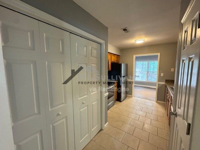 Foto del edificio - 120 Timber Ridge Dr