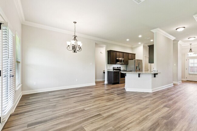 Foto del edificio - Modern Comfort Meets Cozy Charm in This 3-...