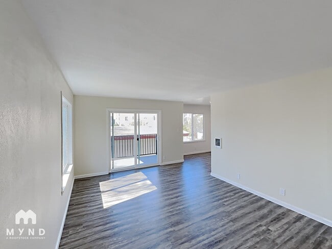 Building Photo - 240 Athol Ave