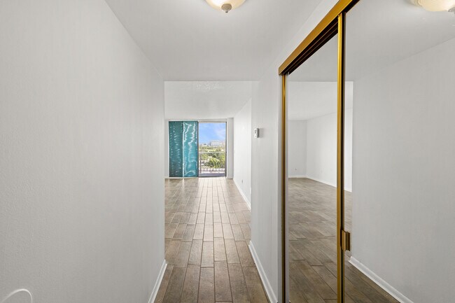 Foto del edificio - 2350 NE 135th St