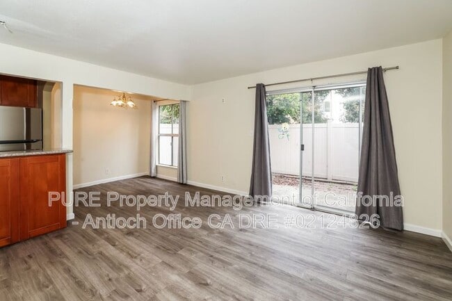 Building Photo - 2043 Sierra Rd