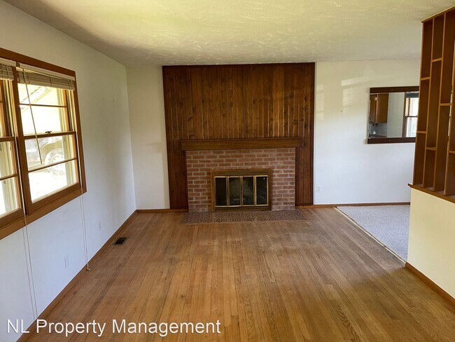 Building Photo - 3 br, 3 bath House - 9512 Emmet St.