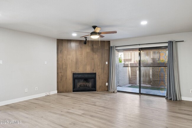 Building Photo - 7950 E Starlight Way