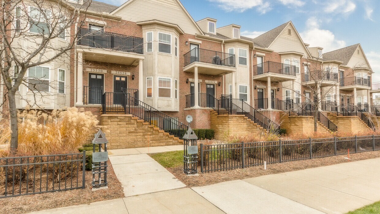 25528 Portico Ln Unit 161, Novi, MI 48375 Condo for Rent in Novi, MI
