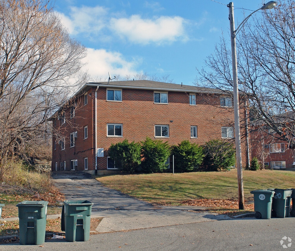 Building Photo - 420 Cherrywood Ave