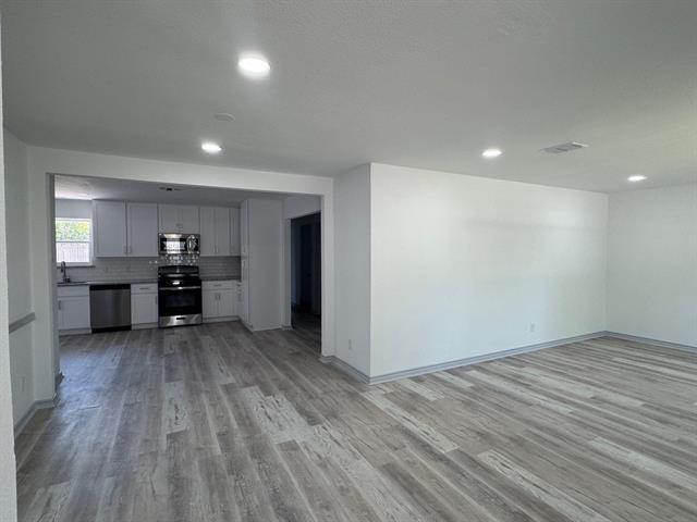 Building Photo - 2535 Greenport Dr