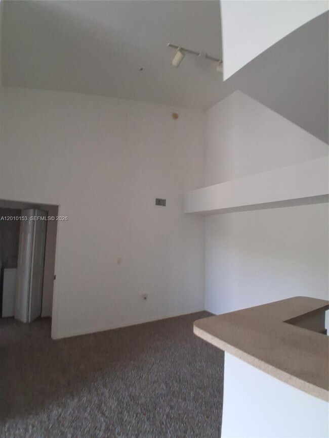 Foto del edificio - 11165 SW 6th St