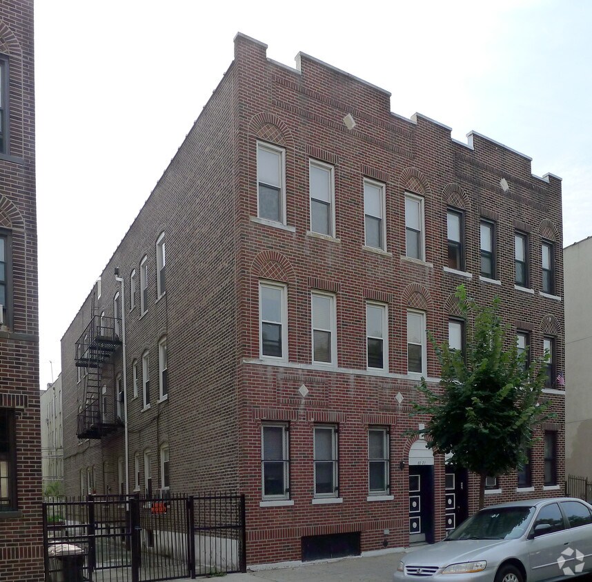 Building Photo - 47-21 47th St