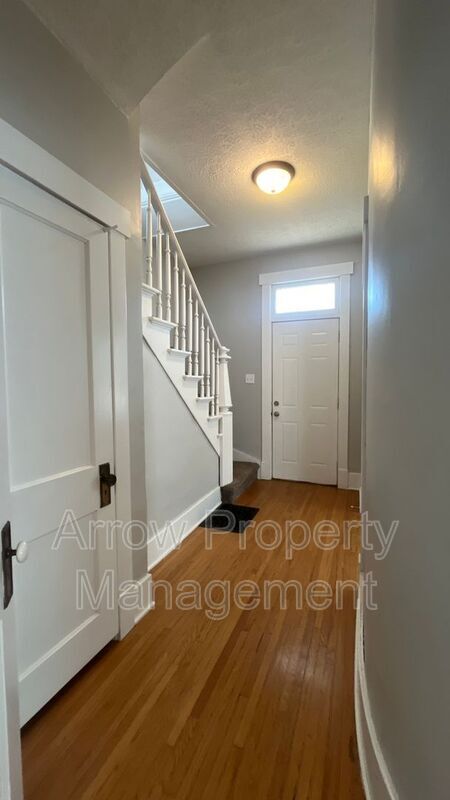 Building Photo - 3245 S St