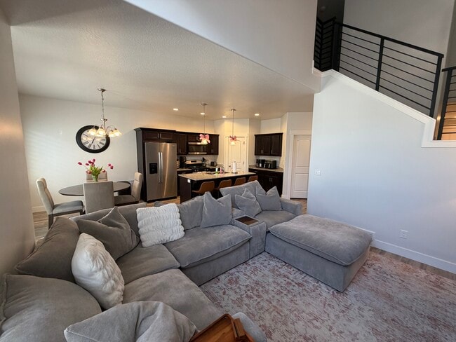 Building Photo - 4204 W 2010 N