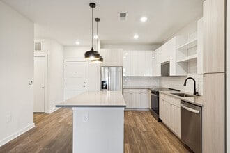 Building Photo - Alton Osprey