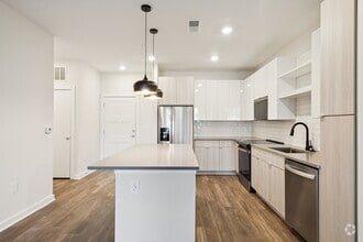 Building Photo - Alton Osprey