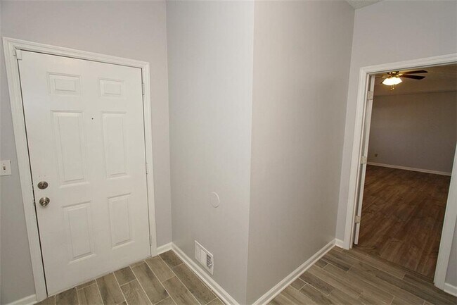 Building Photo - 4505 Susans Way