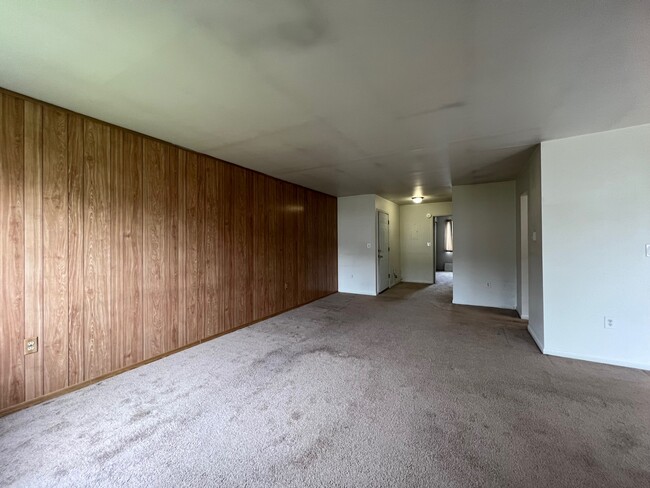Large living room - 11 Carnaby St