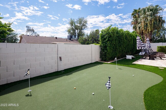 Building Photo - 8837 E Lupine Ave