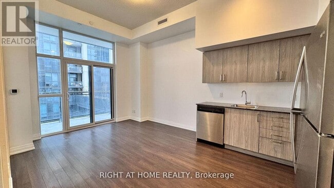 Building Photo - 20 Meadowglen Pl