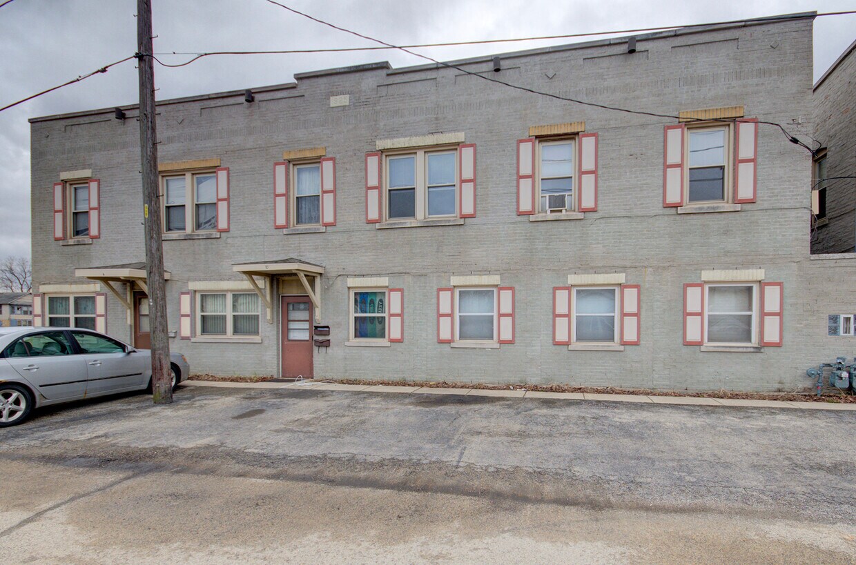 Primary Photo - 6 Irving St