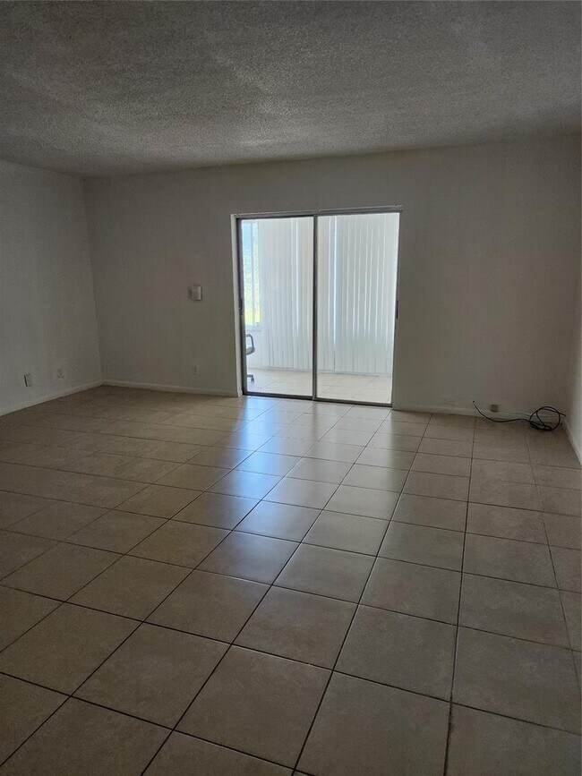 Foto del edificio - 2061 NW 47th Terrace