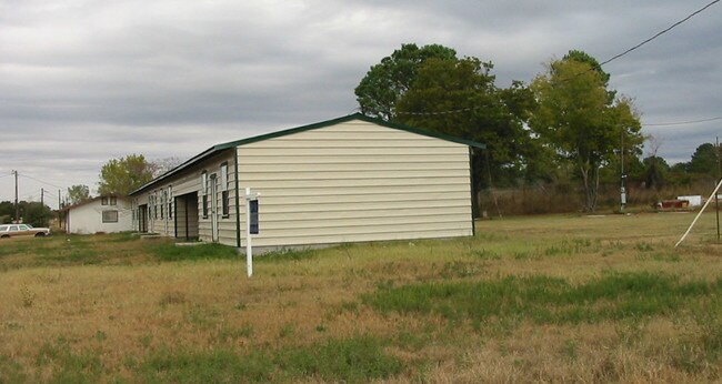 Building Photo - 253 Zimmerman Ave