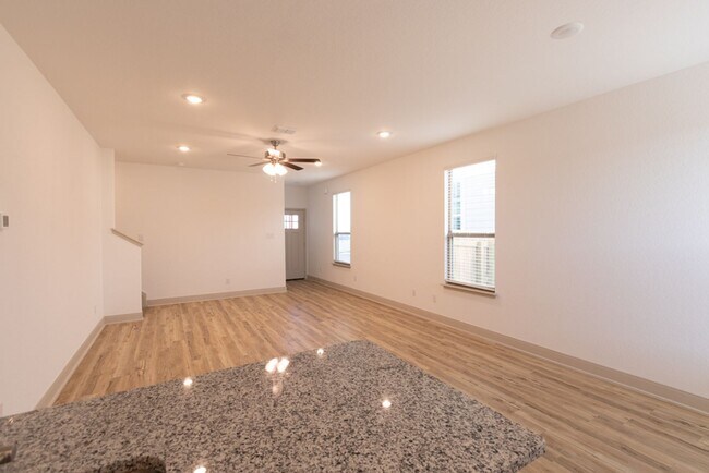 Foto del edificio - WELCOME HOME TO MAGNOLIA VILLAGE AT CINCO ...