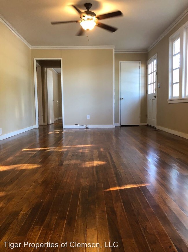 Foto del edificio - 3 br, 1 bath House - 700 Greenville St