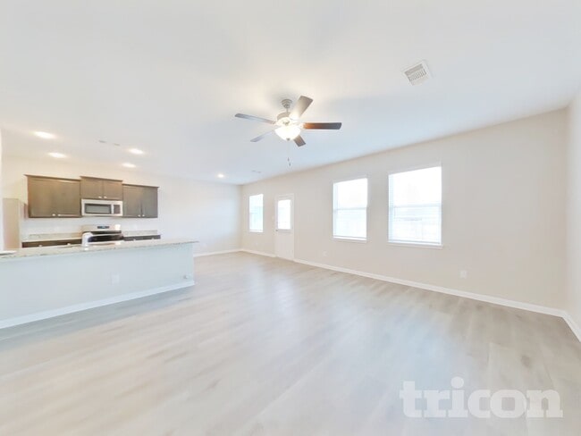 Foto del edificio - 21108 Titian Dr.