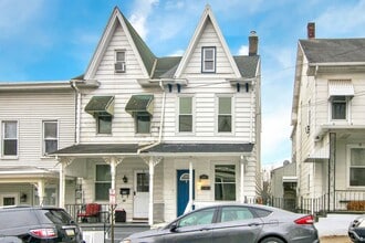 Building Photo - 508 N 2nd St