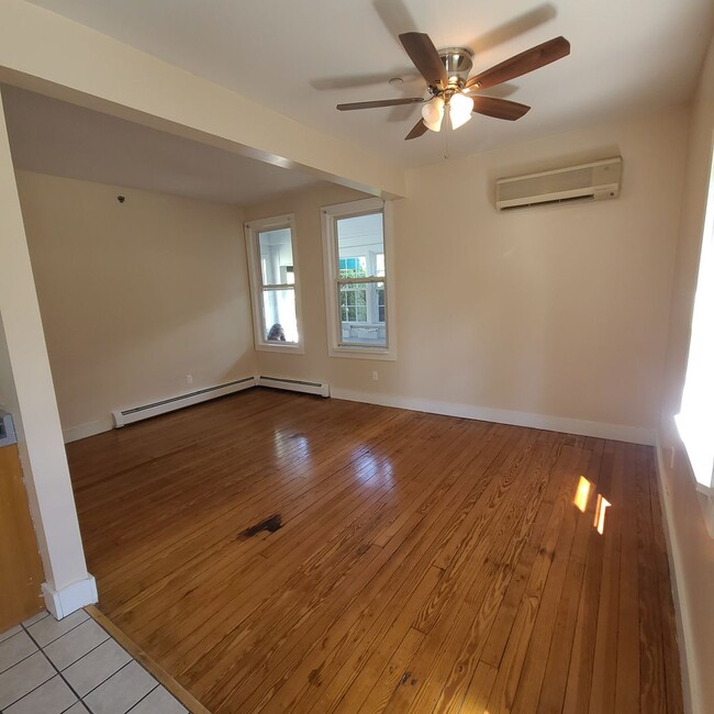 Photo - 42 Parsons St Apartment