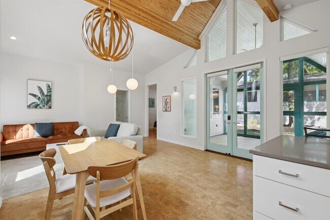 Foto del edificio - 3901 Cherrywood Rd