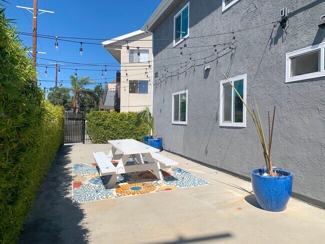 Foto del edificio - 222 S Union Ave