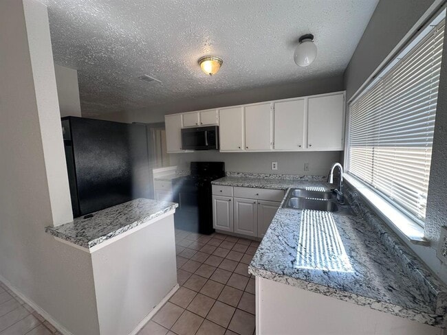 Building Photo - 9210 Goodmeadow Dr