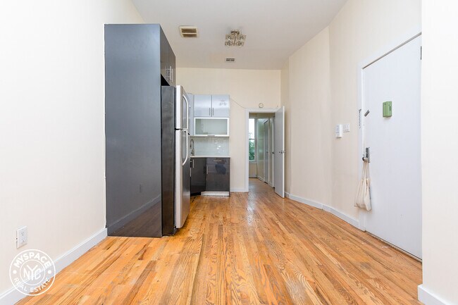 Building Photo - 145 Driggs Ave