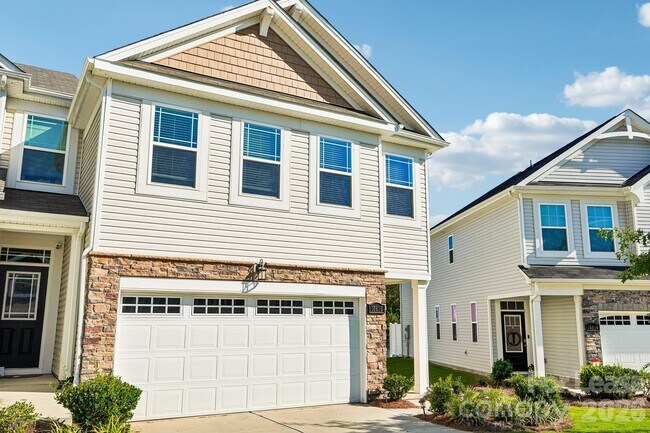 Building Photo - 15618 Little Bluestem St