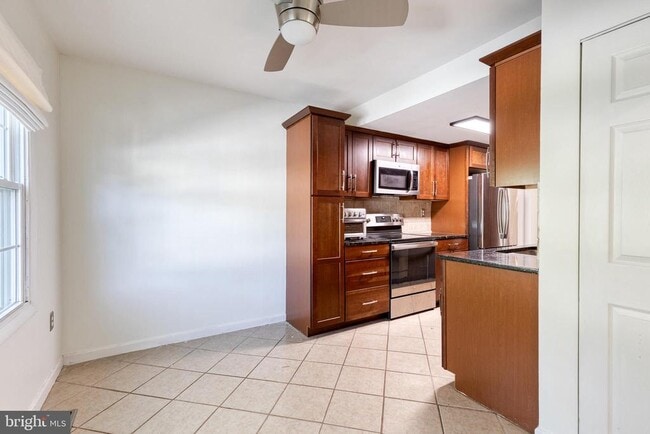 Building Photo - 1640 Mt Airy Ct