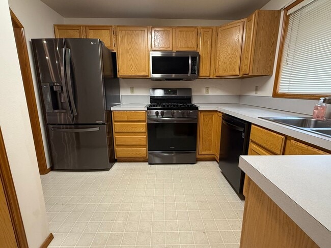 Foto del edificio - 3 bedroom 2 1/2 Bathrooms