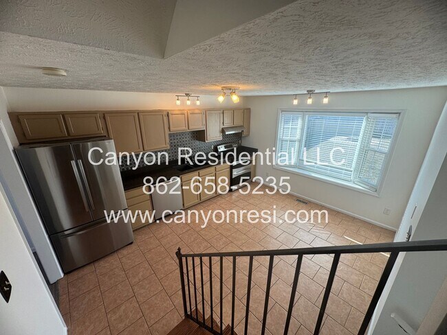Building Photo - Charming 3-Bedroom Home