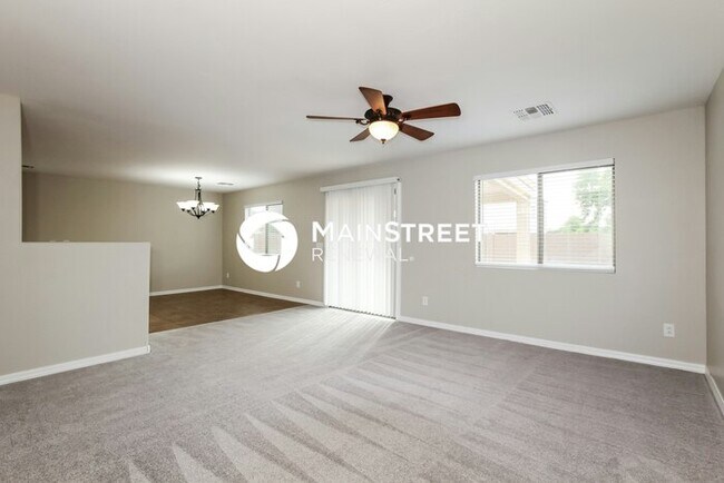 Foto del edificio - 4 Bedroom Pet-Friendly Home in Tolleson, A...