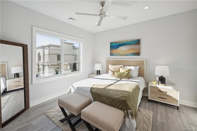 Foto del edificio - 355 Phillips Park Rd