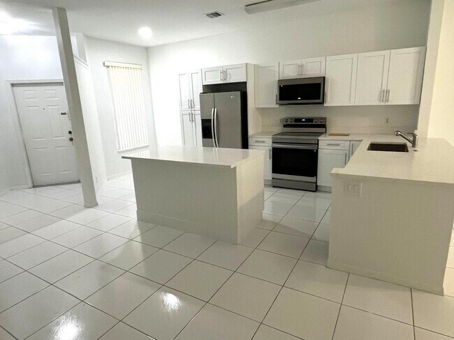 Building Photo - 3166 Via Poinciana