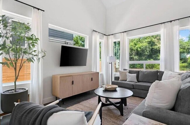 Foto del edificio - 1126 Linden St