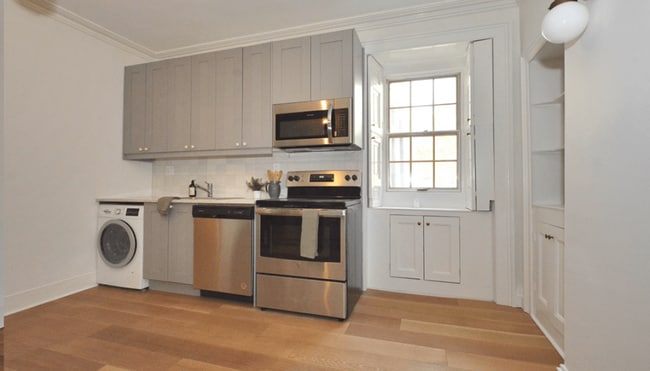Building Photo - 1352 Hollis Street