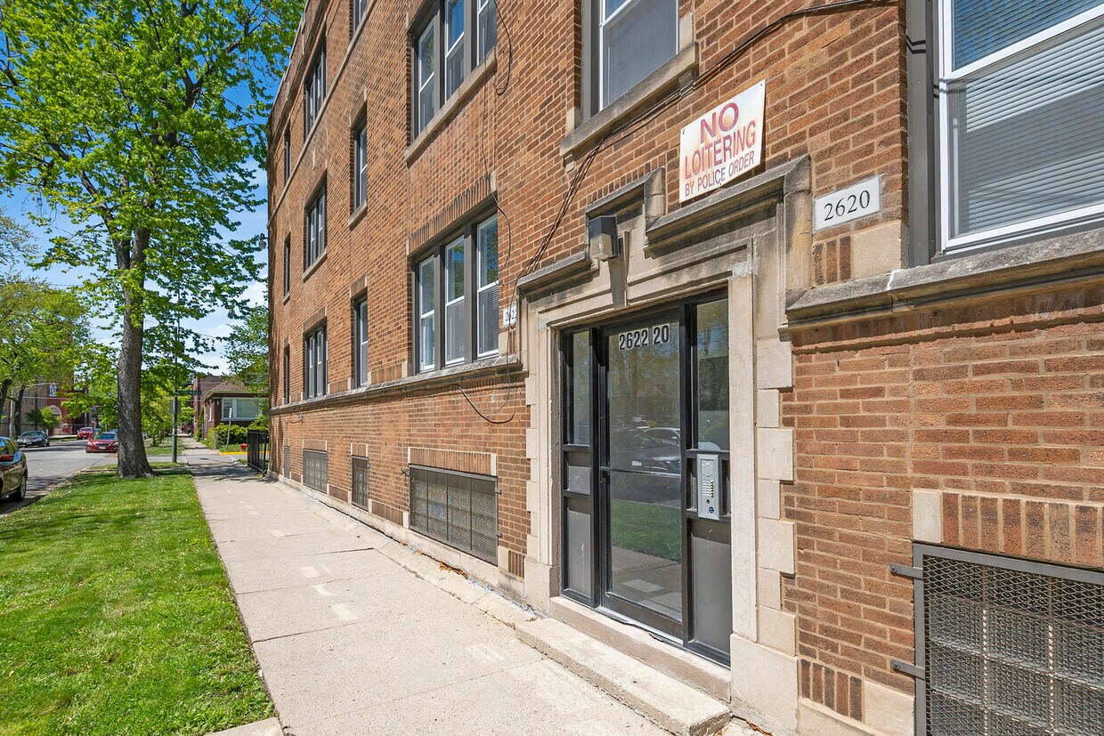 Primary Photo - 2618 W 64th St