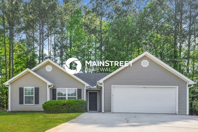 3 Bedroom Pet-Friendly Home in Oxford, GA with Main Street Renewal - 3 Bedroom Pet-Friendly Home in Oxford, GA with Main Street Renewal