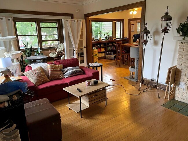 Foto del edificio - 4642 Bloomington Ave