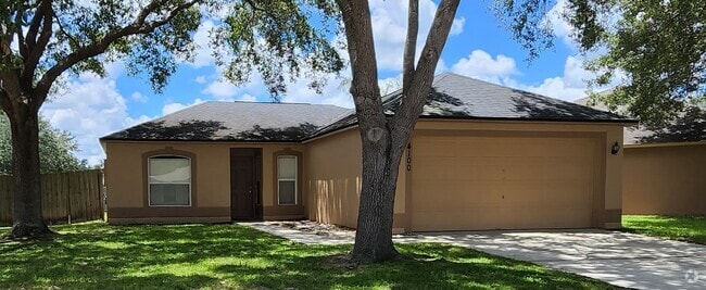 Building Photo - 4100 Mendenwood Ln