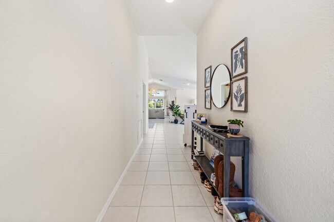 Foto del edificio - 3817 Miramontes Cir