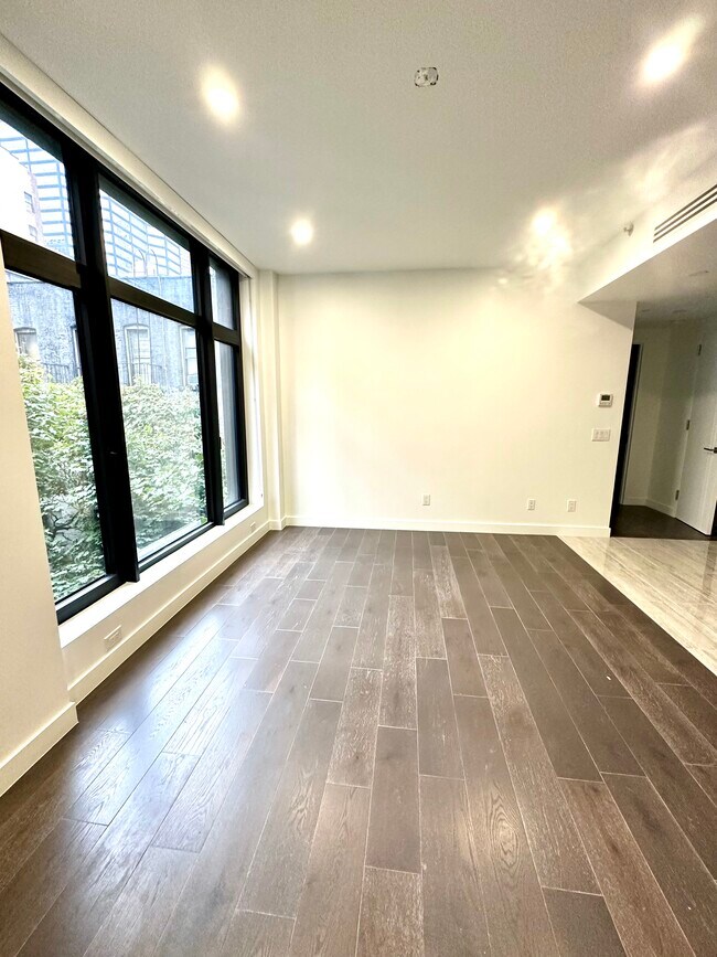 Foto del edificio - 249 E 50th St