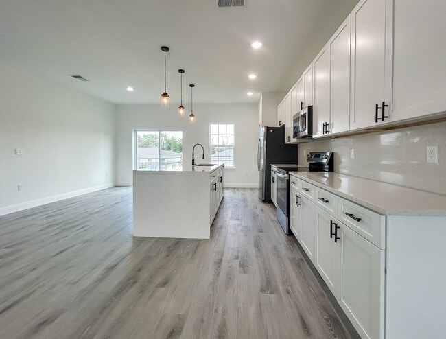 Building Photo - Beautiful 4/2 New Construction Home in Mar...