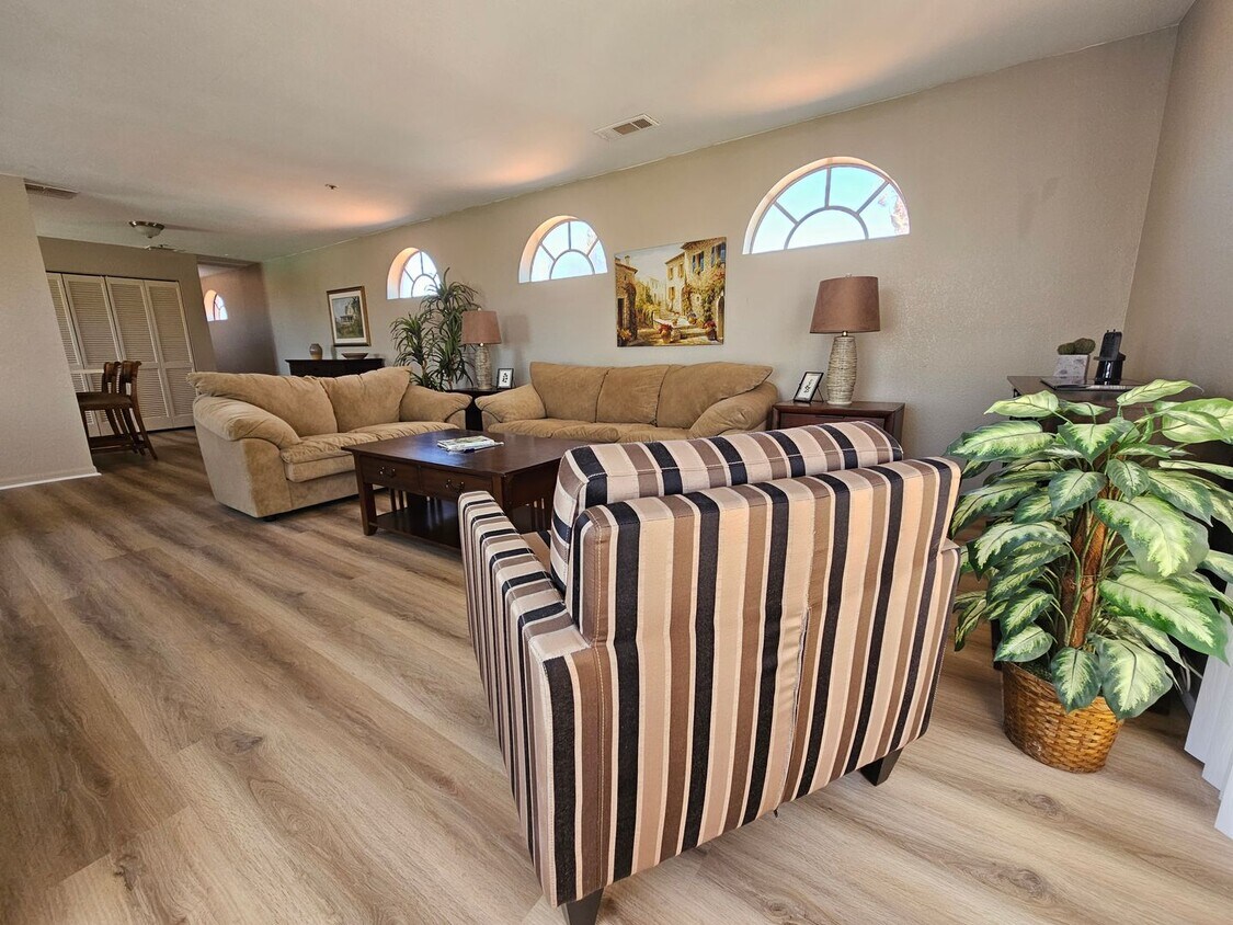 Primary Photo - SENIORS ONLY 55+ SHORT TERM RENTAL